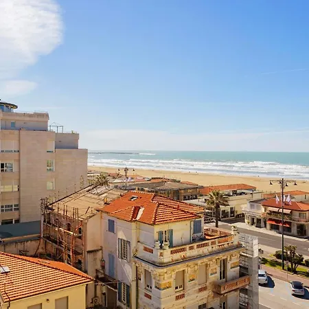 Alloggio Sul Lungomare Di Lägenhet Viareggio